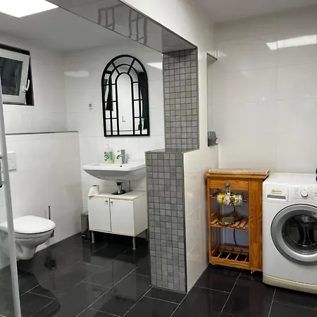 Gemuetliches Am Donau-radweg -5 Km Von Passau 아파트 Hinding